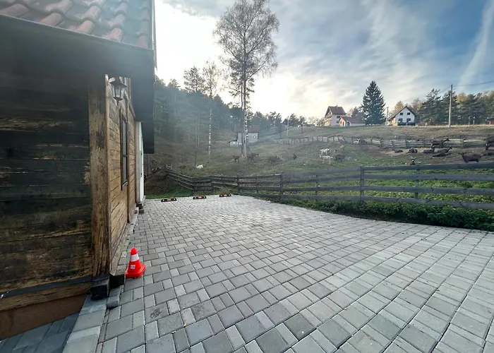 Vikendica Vikendica Boki I Maki Divcibare