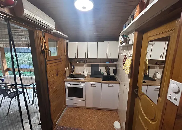 Vikendica Vikendica Boki I Maki *